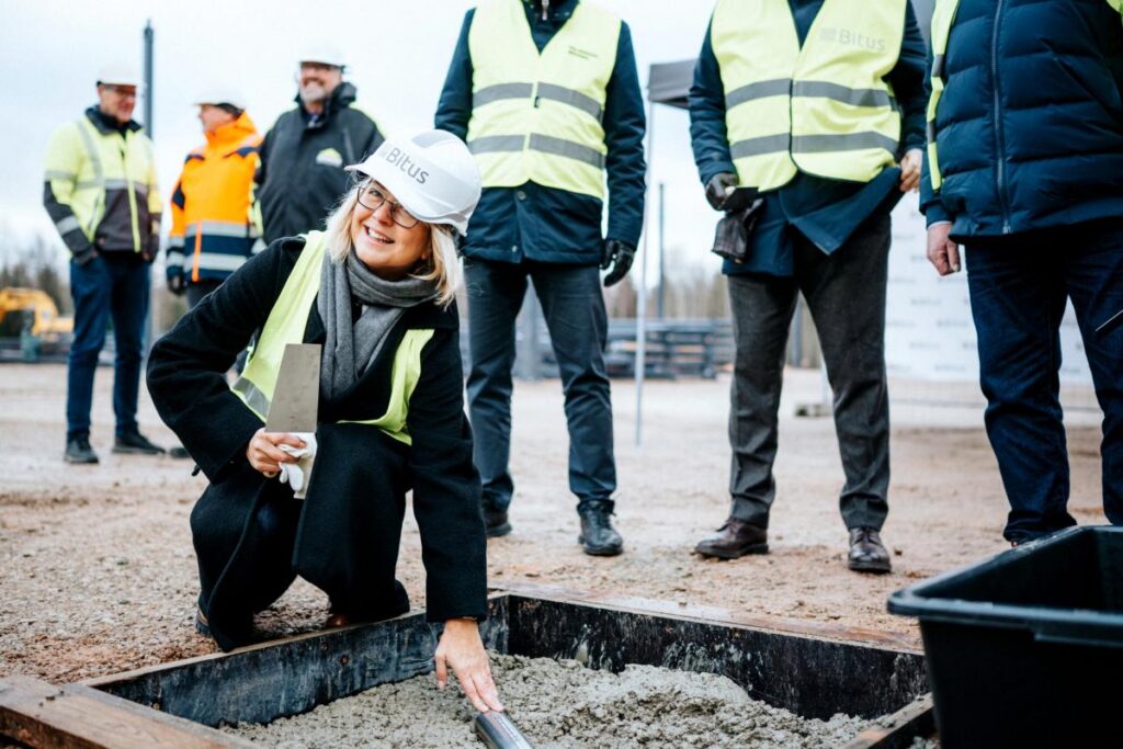 VIDZEME: Bitus Latvia paplašina logu un durvju ražotni Valmierā