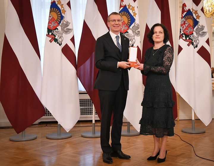 Valsts prezidents 4. maijā Rīgas pilī pasniedza augstākos Latvijas valsts apbalvojumus