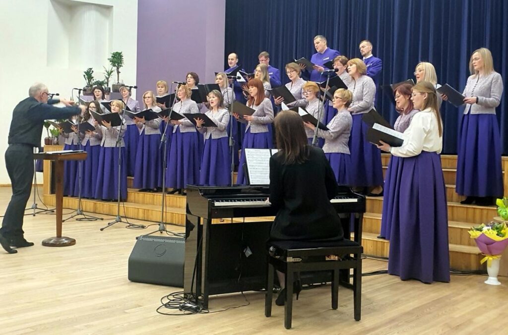 Ar skaistu koncertu koris “Austrumstīga” svin jubileju