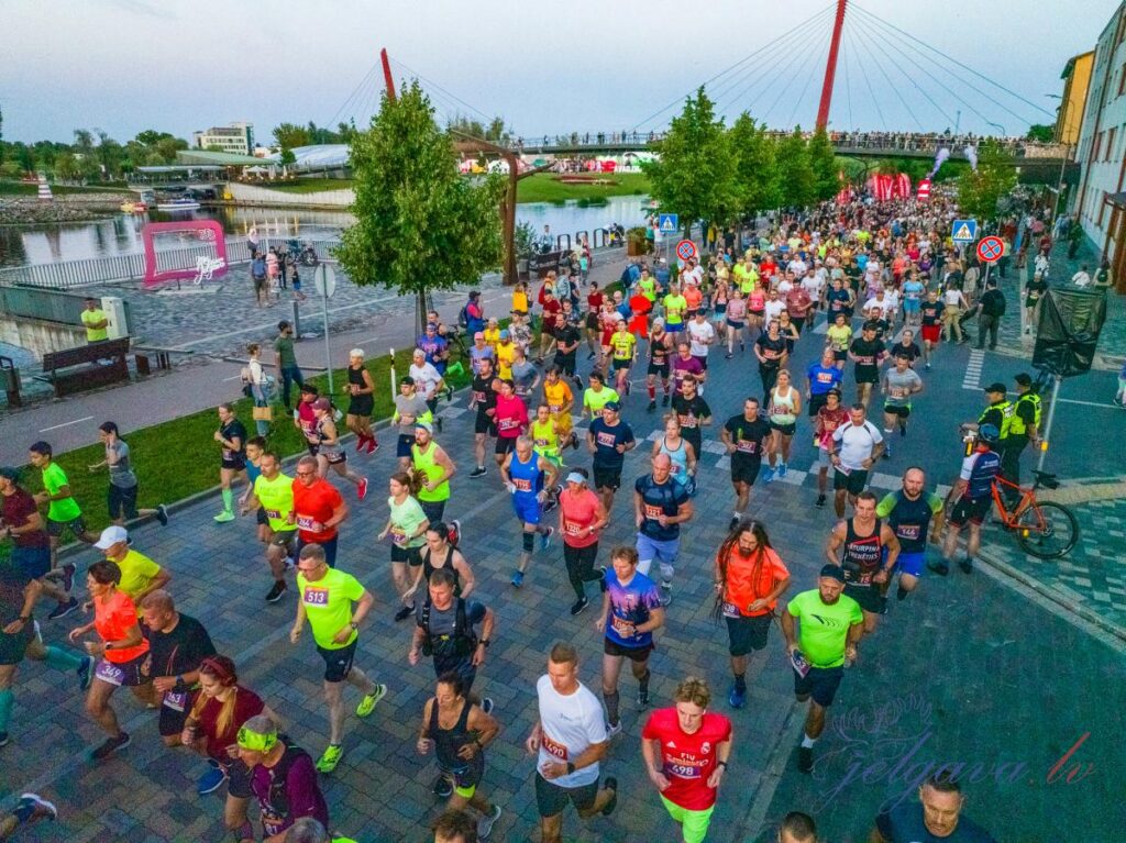 ZEMGALE: Gatavojas Jelgavas Nakts pusmaratonam