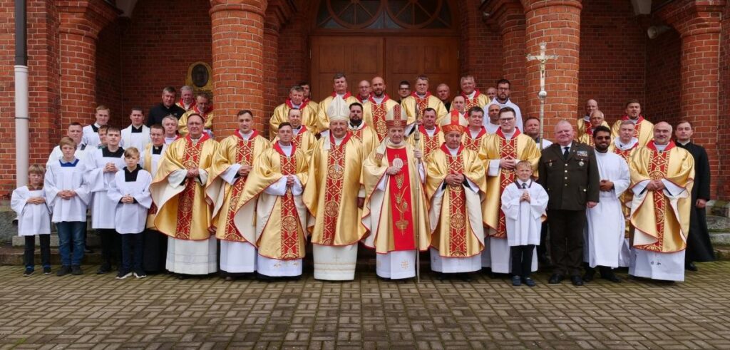 Rēzeknes-Aglonas diecēzes bīskapam Jānim Bulim – 75