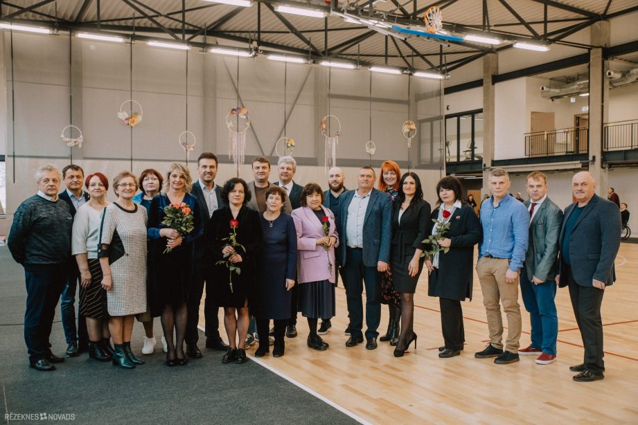 Viļānos atklāj modernu sporta halli