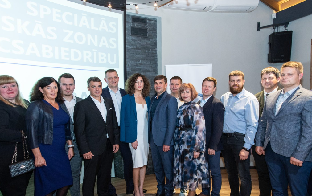 Pasniegtas Rēzeknes SEZ komercsabiedrību “Gada balvas 2022”
