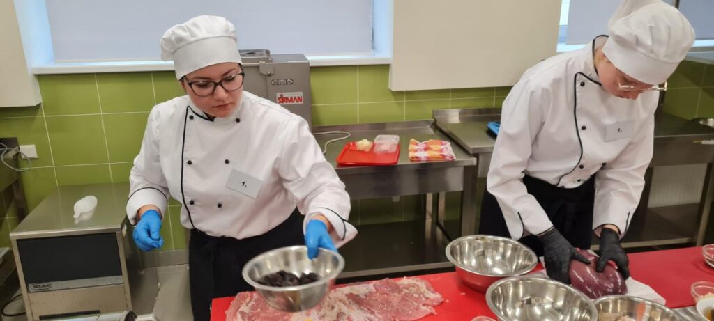 Konkursā “Pārtikas ražošana” uzvar Rēzeknes tehnikuma audzēkņi