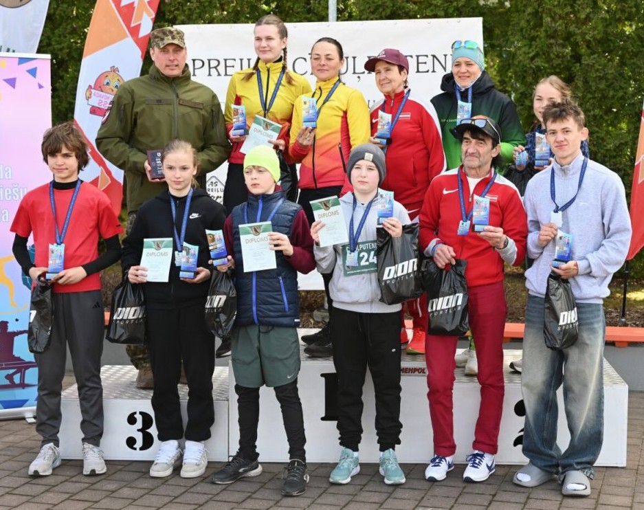 Ar “Cīruļputeni” atklāta āra treniņu un sacensību sezona