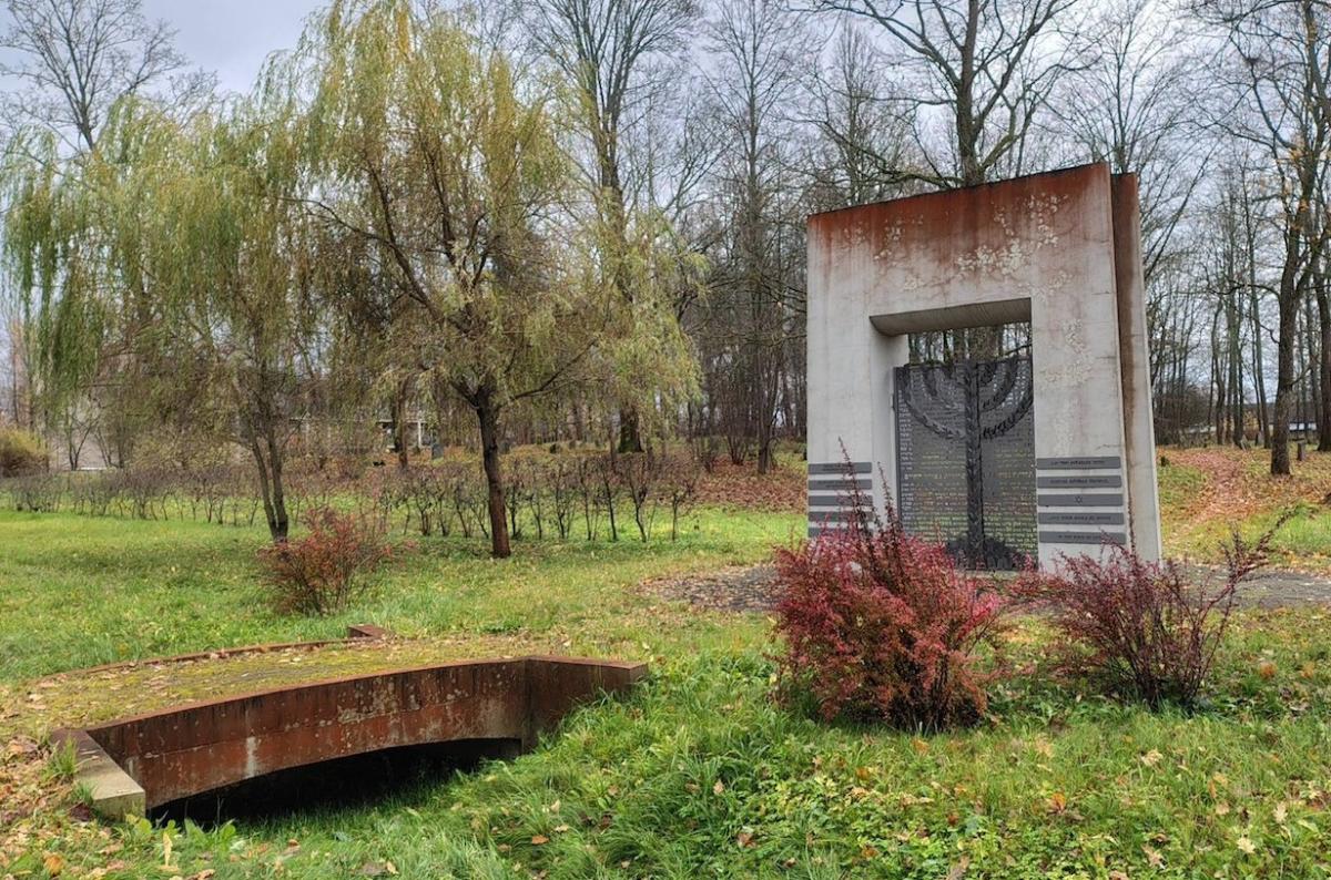6.lpp_.Ebreju_Memorials_Preilos2028329.jpg
