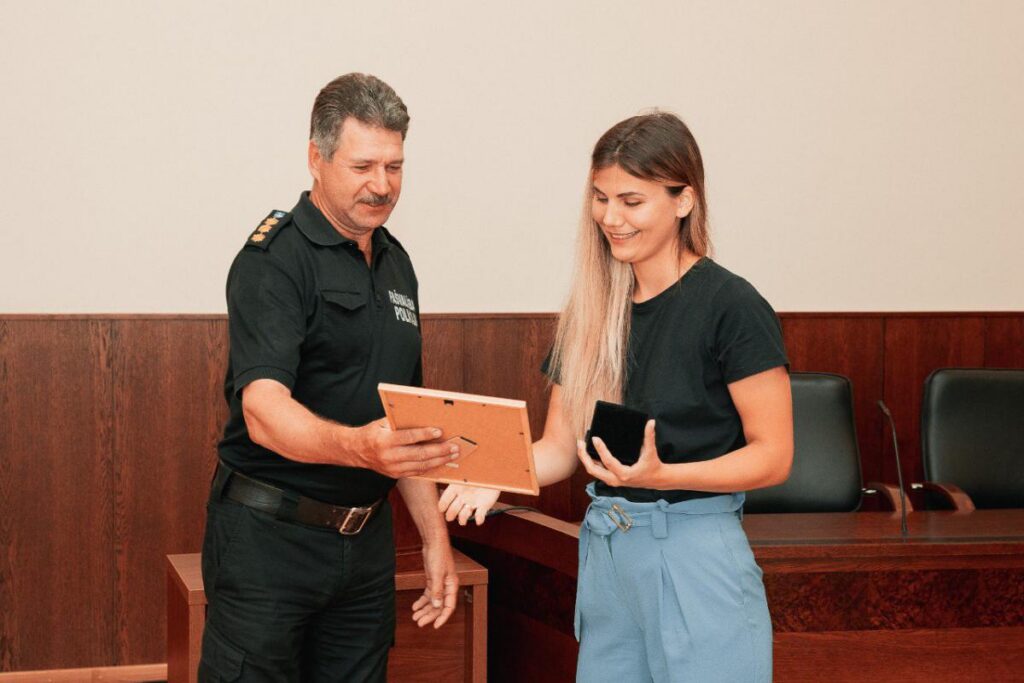 Apbalvoja par puisēna atrašanu