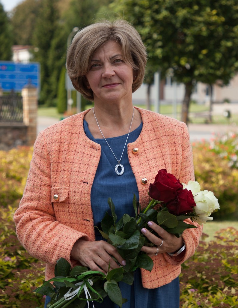 7.lpp_.Aleksandrovas20pamatsk20direktore.jpg