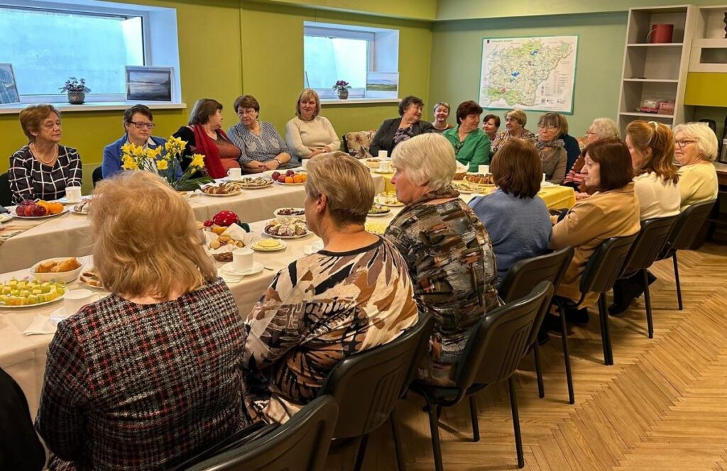 Satiekas Krāslavas novada pensionētie bibliotekāri