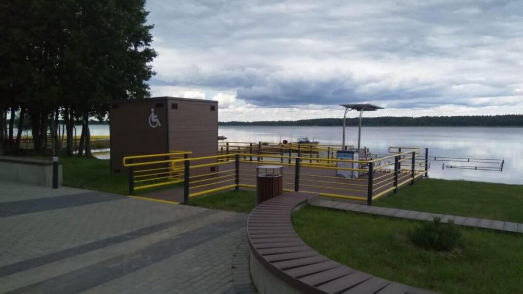 Daugavpilī izveidota pludmale cilvēkiem ar invaliditāti