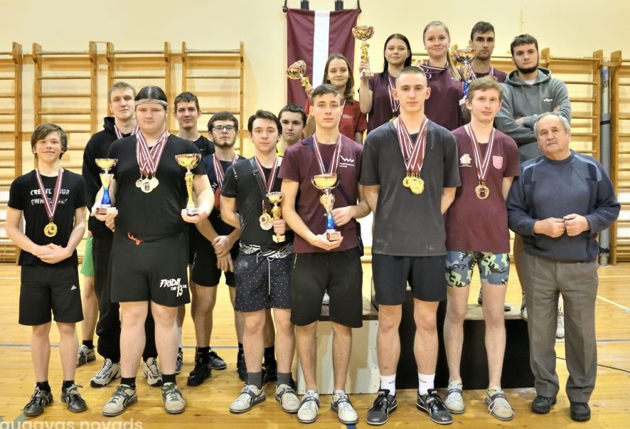 Sventē aizvadīts Latvijas svarbumbu čempionāts