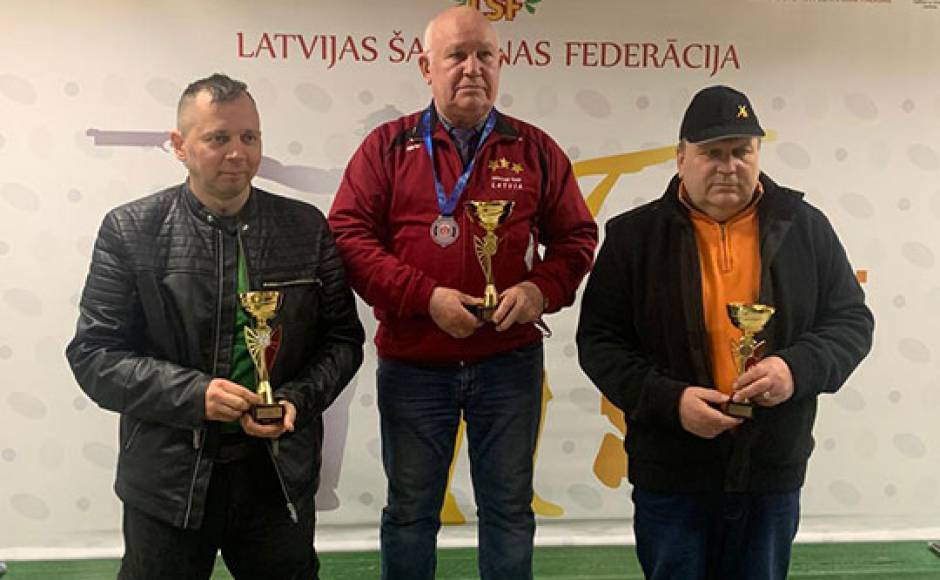 Daugavpilieši uzvar Latvijas ziemas čempionātā lietišķajā šaušanā