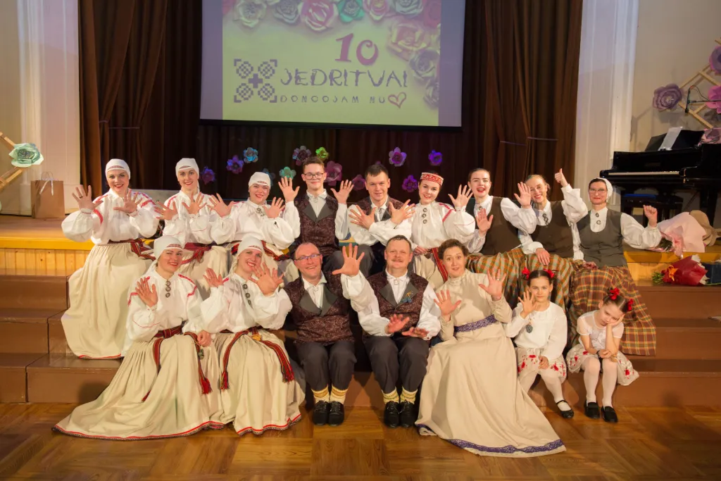 Deju kopa “Jedritvai” svin 10 gadu jubileju