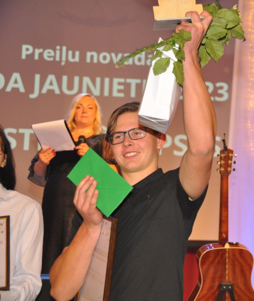 Riebiņos sumināja Preiļu novada jauniešus