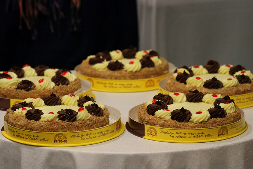 VIDZEME: Rūjienas jubilejā atjauno tortes Rūjas krasts recepti