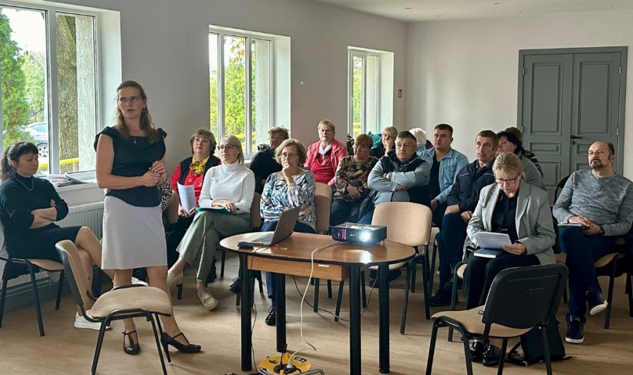 Iedzīvotāji piedalās diskusijā par līdzdalības budžeta projektu konkursu