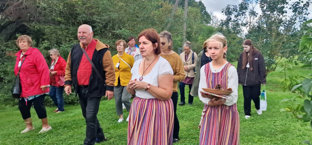 ZEMGALE: Zaļenieku erudīti tuvāk iepazīst kaimiņus