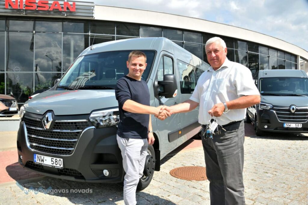 LATGALE: Augšdaugavas novadā iegādāti četri jauni skolēnu autobusi