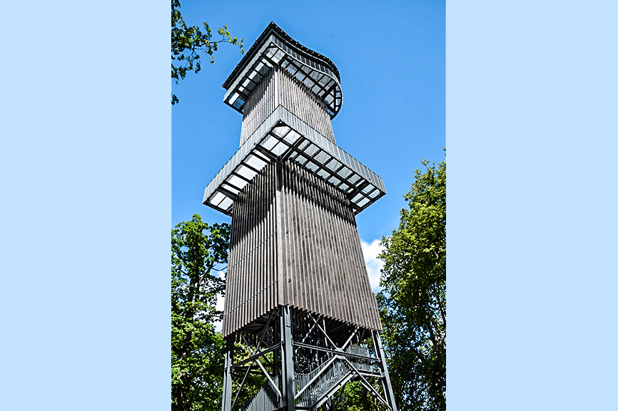VIDZEME: Zilākalnā atvērts jauns skatu tornis un Veselības taka