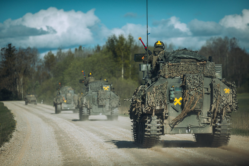 Latvijā notiek plašas militārās mācības