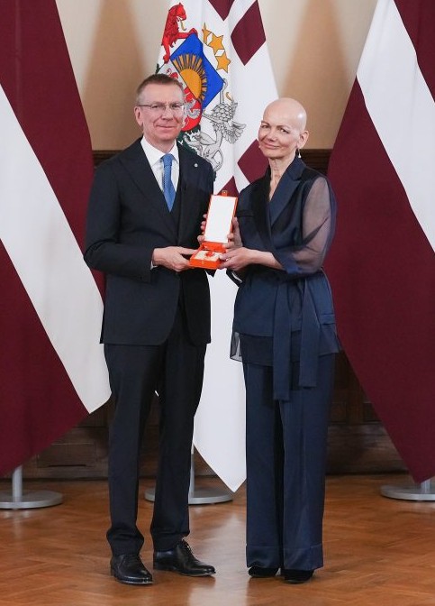 Viļānietei Vijai Pizičai piešķirts Atzinības krusts