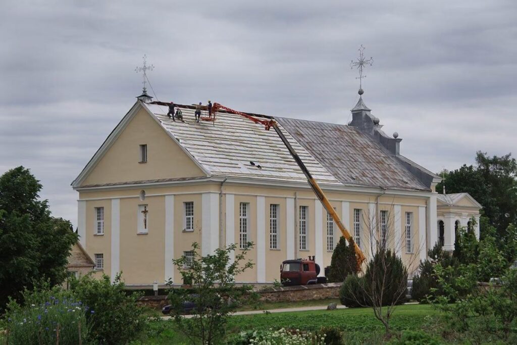 Bebrenes dievnama jumtu atjaunos ar valsts atbalstu
